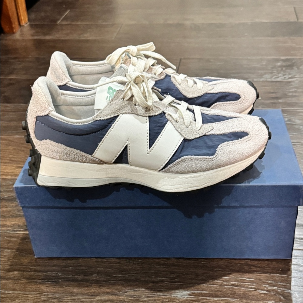 New Balance 327 Navy and White Athletic Shoes